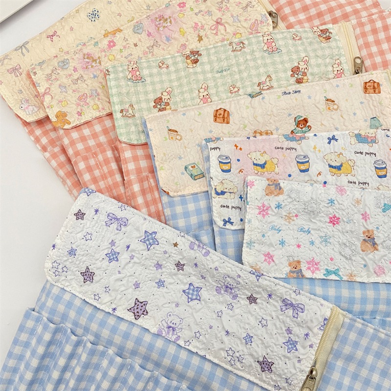 Pen Pouch Roll - Urocza, tłoczona torba na długopisy w